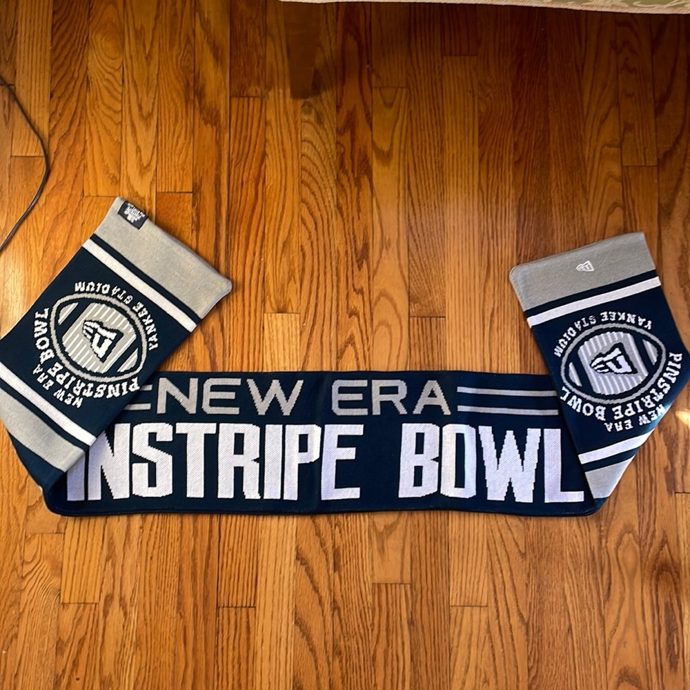 Pinstripe Bowl Scarf
